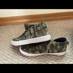 Womens Camouflage Sneakers